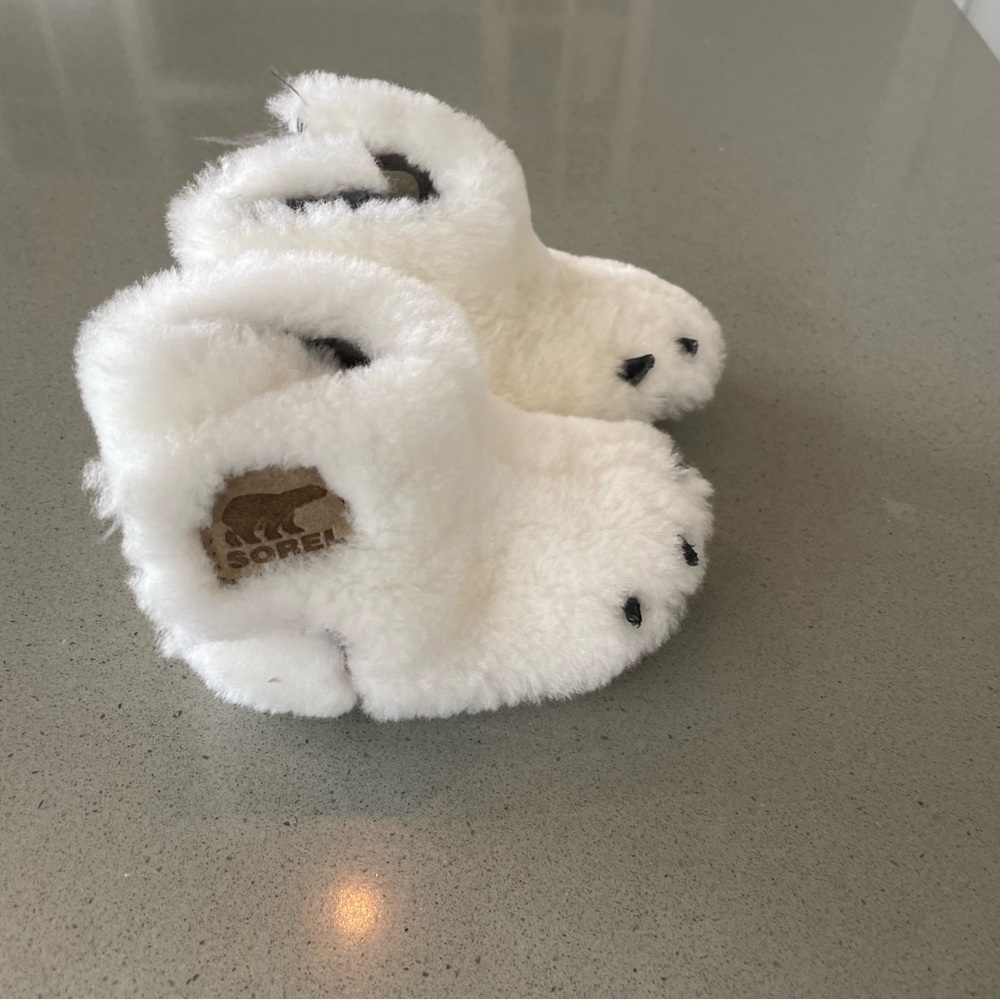 Sorel Infant Bear Paw Booties White Unisex Size 2 Slipper Shoes Polar Fuzzy